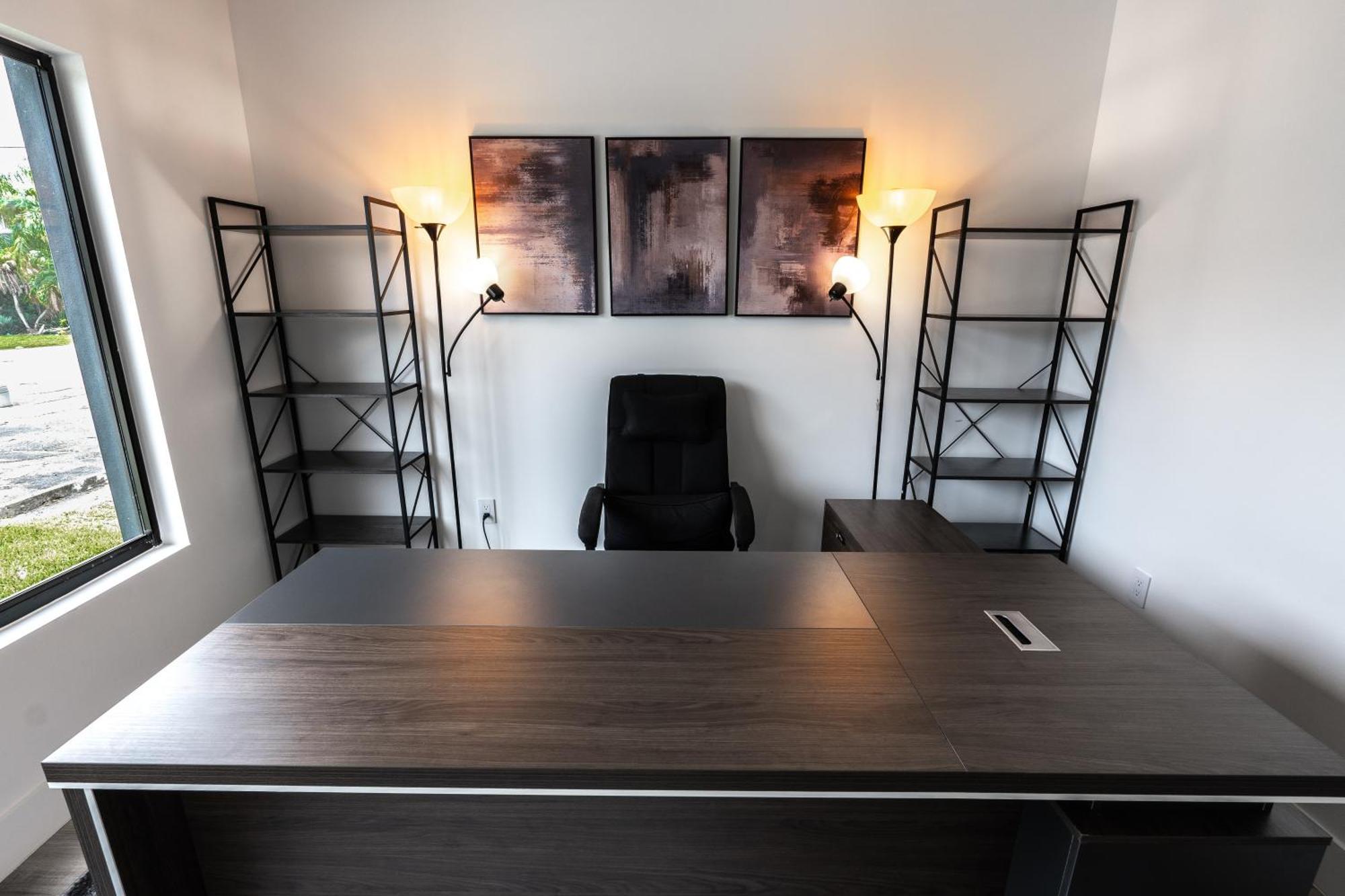 New Construction, Built-in Bbq, 3 Miles To Beaches Appartamento
