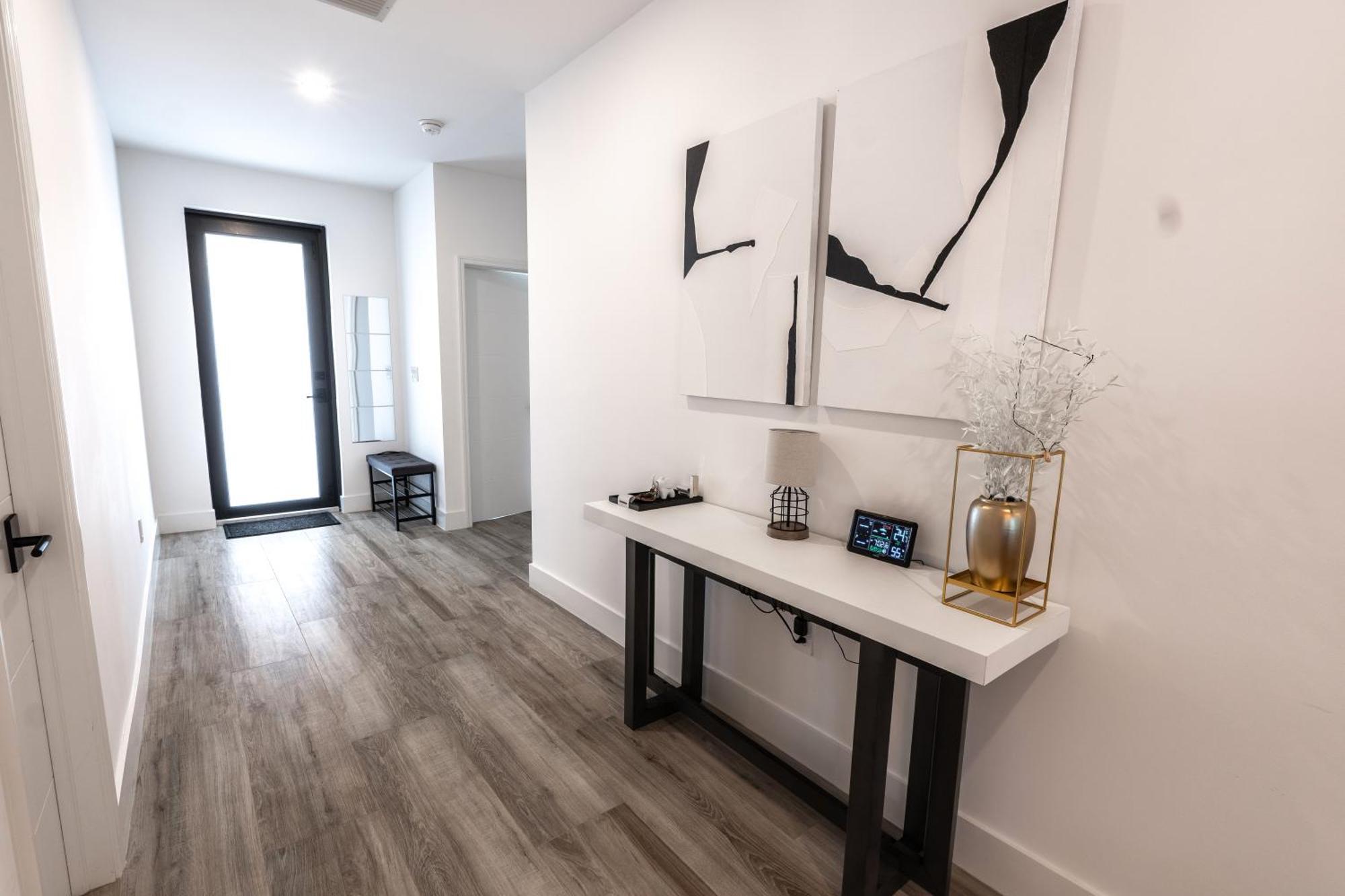 New Construction, Built-in Bbq, 3 Miles To Beaches Appartamento