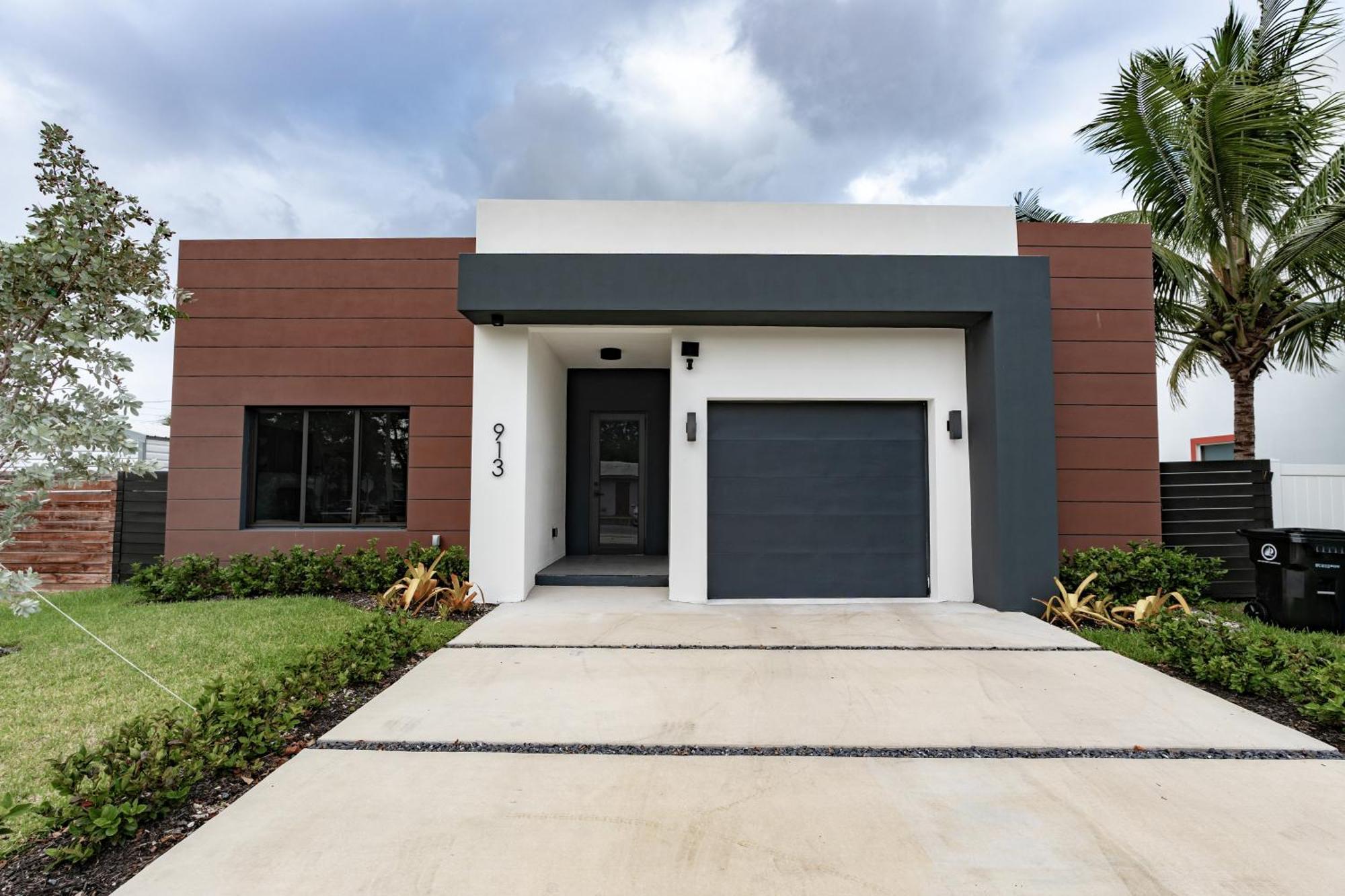 New Construction, Built-in Bbq, 3 Miles To Beaches Appartamento *